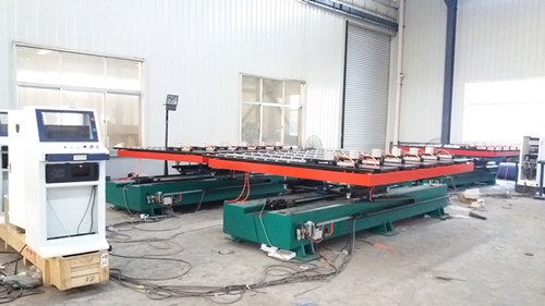 　數控沖(chòng)床自動送料器(qi)是目前爲止較(jiao)爲先進的钣金(jīn)沖壓送料設備(bei)，應用領域廣泛(fan)自動化程度高(gao)，有些用戶訂貨(huò)時不知道要怎(zěn)樣和工廠溝通(tōng)，下面幾點和大(da)家分享一下數(shù)控沖床自動落(luò)料器的選購注(zhù)意事項。