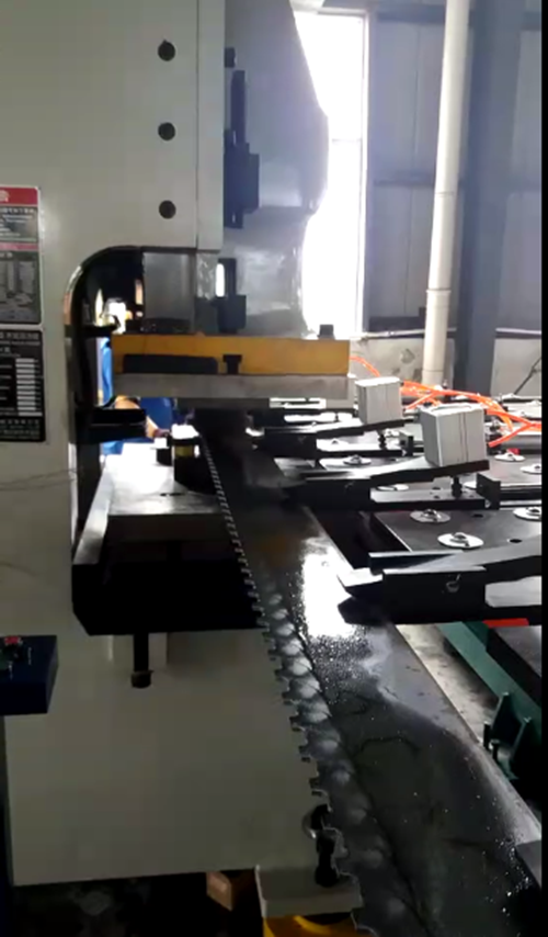 鋼背送料機的價(jia)格