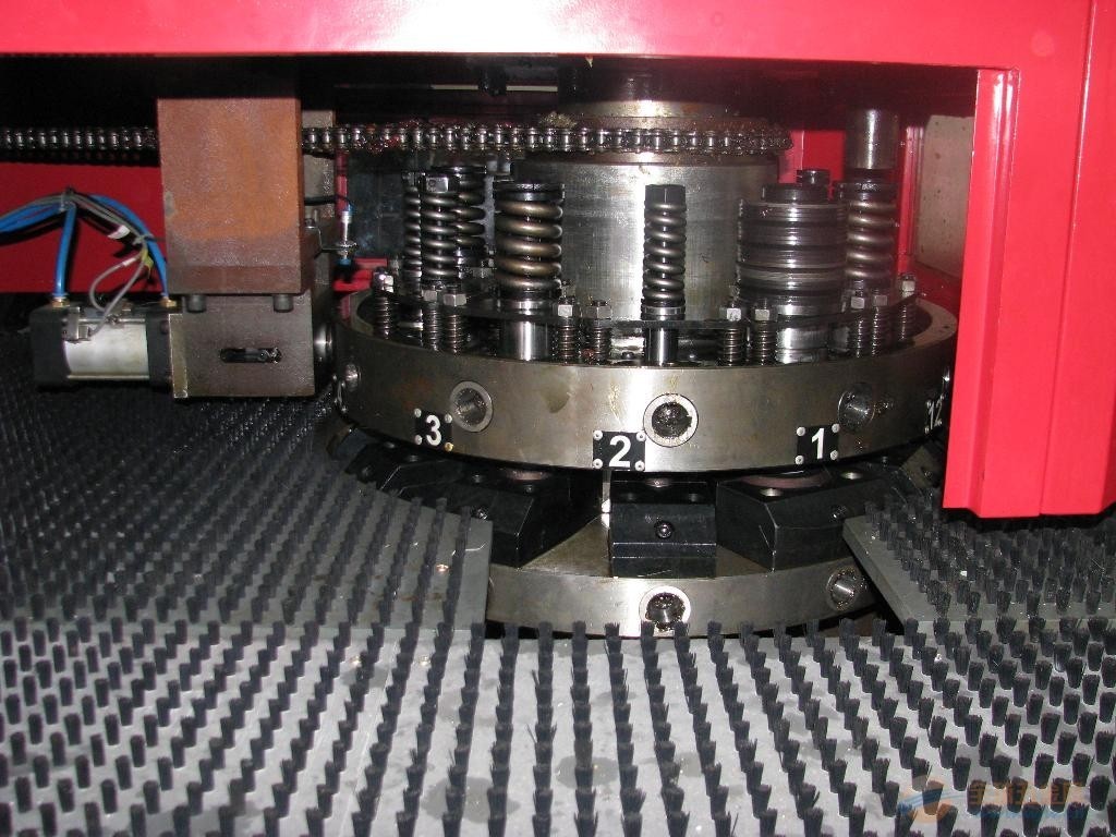 數控沖床模具(ju)