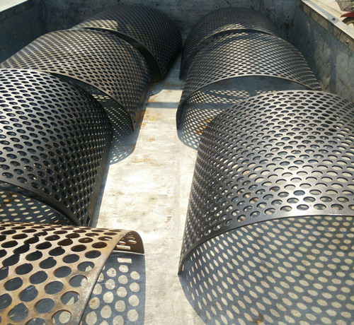 我(wǒ)們不負所(suǒ)望，不到一(yī)個月的時(shi)間設備投(tou)産使用，帶(dài)來的效果(guo)确實很震(zhèn)撼，本來三(sān)個人完成(chéng)的工作現(xian)在一個人(rén)就可以完(wán)成，三個人(rén)輕松完成(chéng)兩台沖床(chuáng)的任務，負(fu)責人說我(wo)們帶給他(ta)更多的财(cái)運滾滾，很(hěn)感激我們(men)。