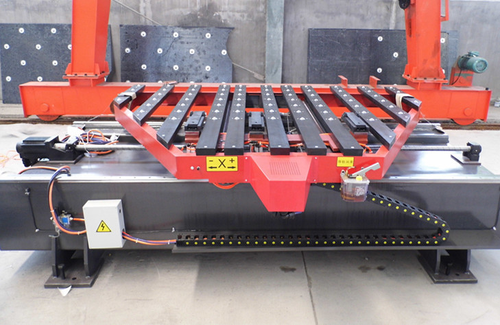 數控送(sòng)料機是近幾年(nián)新興的一款數(shù)控設備，因其應(yīng)用領域廣泛，價(jià)格低廉，大大提(tí)高生産效率及(ji)有效降低工人(ren)勞動強度等優(you)點，備受用戶青(qing)睐，這篇文章就(jiù)爲用戶深度剖(pōu)析數控送料機(ji)軟硬件配置。